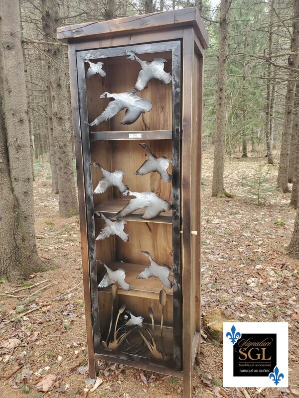 Goose bar cabinet