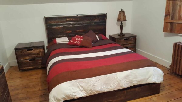 100% wood queen bed - Image 5