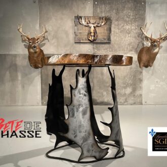 Small Hunting Table