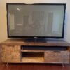 Meuble de télévision en noyer