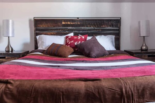 100% wood queen bed - Image 21
