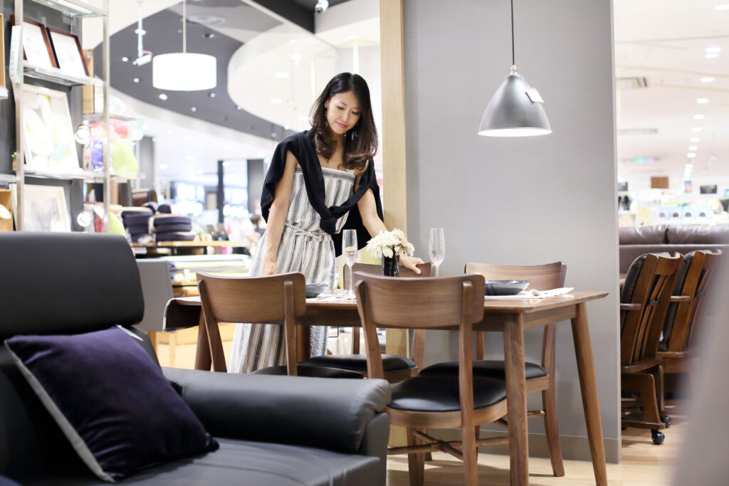 Meubles sur mesure vs meubles de grande surface 